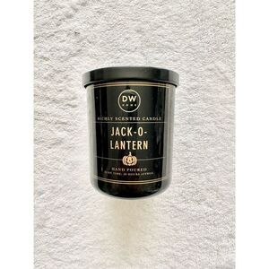 DW HOME RICHLY SCENTED CANDLE JACK-0-LANTERN HAND POURED BURN TIME: 20 HOURS APP